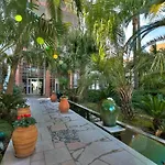 Appartement Penthouse Vue Avec Rooftop,jacuzzi,et Parking Privé Antibes