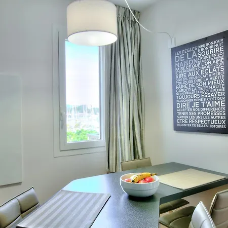 Penthouse Vue Avec Rooftop,jacuzzi,et Parking Prive