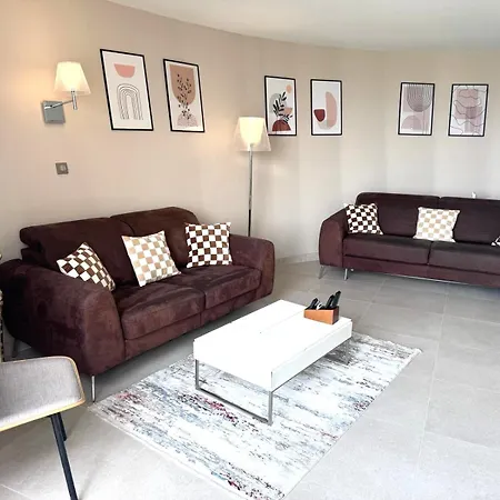 Penthouse Vue Avec Rooftop,jacuzzi,et Parking Prive Appartement *