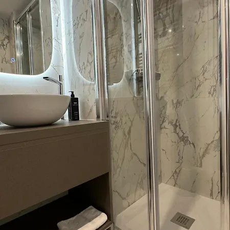 Penthouse Vue Et Jacuzzi Privé Appartement *