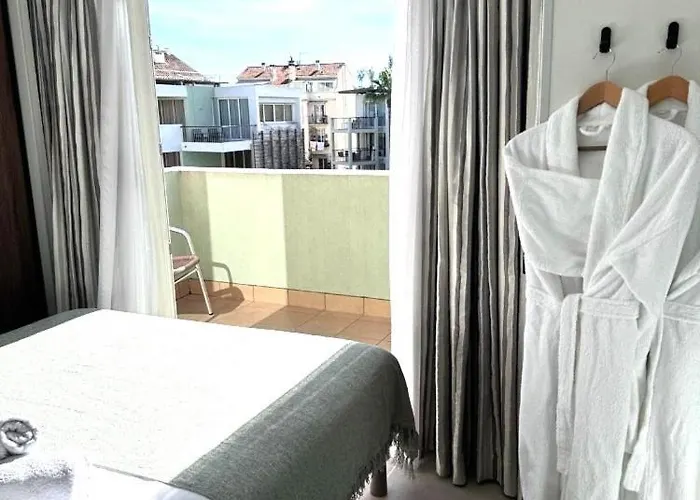 Penthouse Vue Avec Rooftop,jacuzzi,et Parking Prive * アンティーブ
